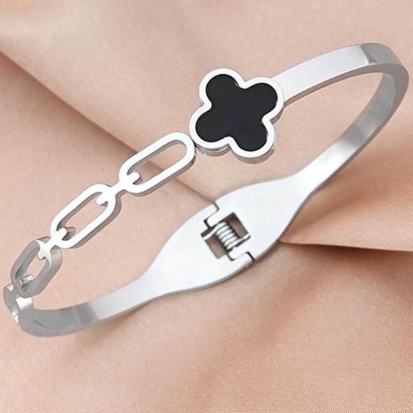 Stainless Steal Flower Cuff Bangle - Picture 4 of 6